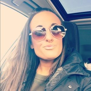 Meet your Posher, Allyson